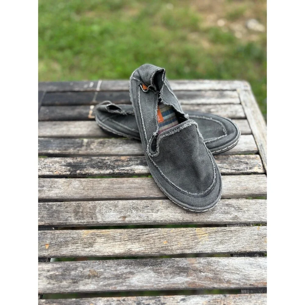 ROCKET DOG CANVAS SLIP ON SHOES SIZE 7.5M